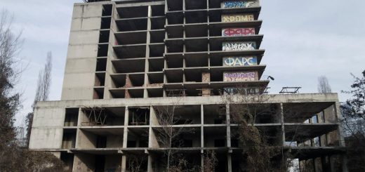 Започнатата стара сграда на детска болница