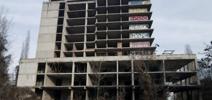 Започнатата стара сграда на детска болница