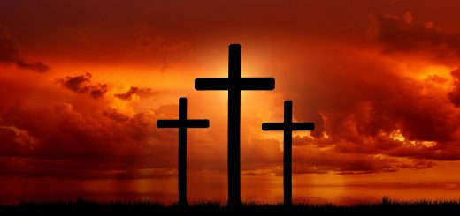 Три кръста на залез